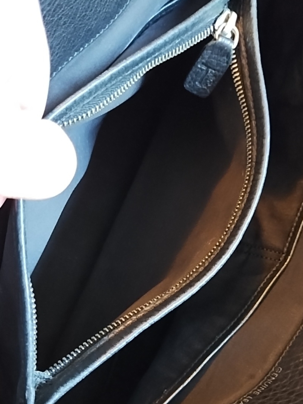 Tod's Mocassino Black Pebbled Leather Tote Double Handles Italian Quiet Luxury - Picture 9 of 13